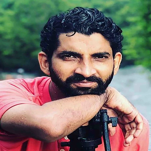 Muneer Hussain